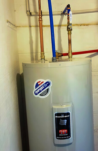 https://doubleviewhotwater.com.au/uploads/2025/06/electric-hot-water-system-32554.jpg