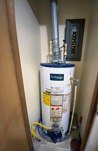 https://doubleviewhotwater.com.au/uploads/2025/06/gas-hot-water-system-40702.jpg