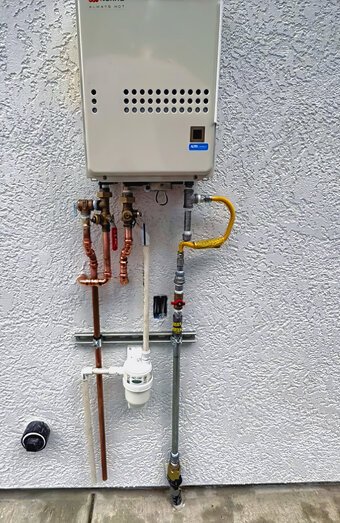 https://doubleviewhotwater.com.au/uploads/2025/06/thermostatic-water-systems-62598.jpg